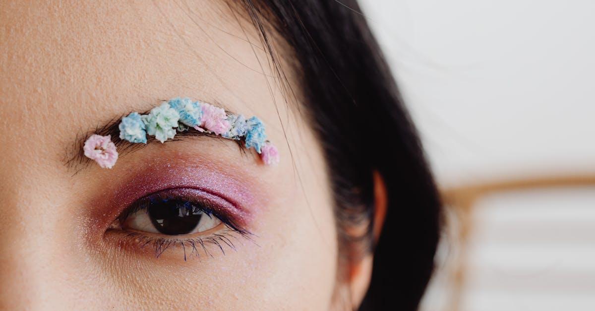 Pixel Brows: sekret idealnie miękkich, naturalnych brwi – wszystko, co musisz wiedzieć o pikselowym makijażu