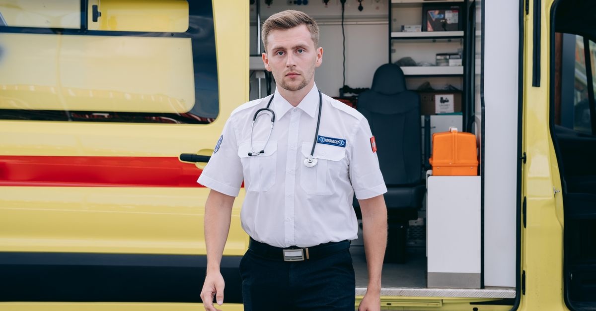 Co robić, gdy dopadnie atak dny? Pierwsze kroki do szybkiej ulgi