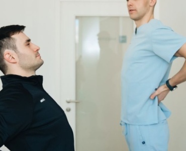 Uciszyć echo bólu: skuteczne sposoby radzenia sobie z bólem fantomowym po amputacji